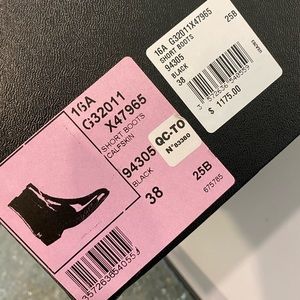 Chanel Chelsea Boots 38